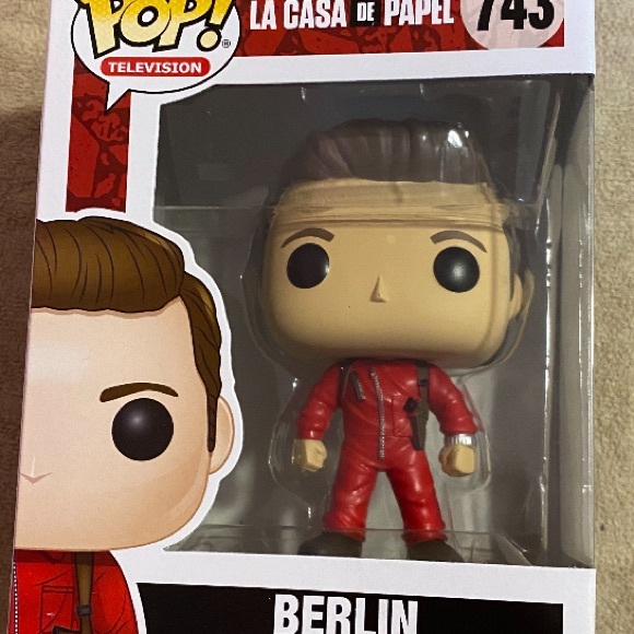 Berlin Funko Pop! - Picture 7 of 7